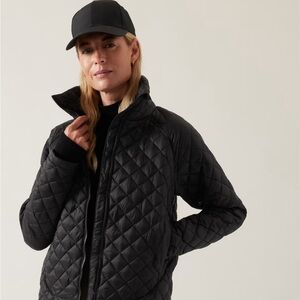 Athleta Whisper Featherless Puffer Jacket size medium